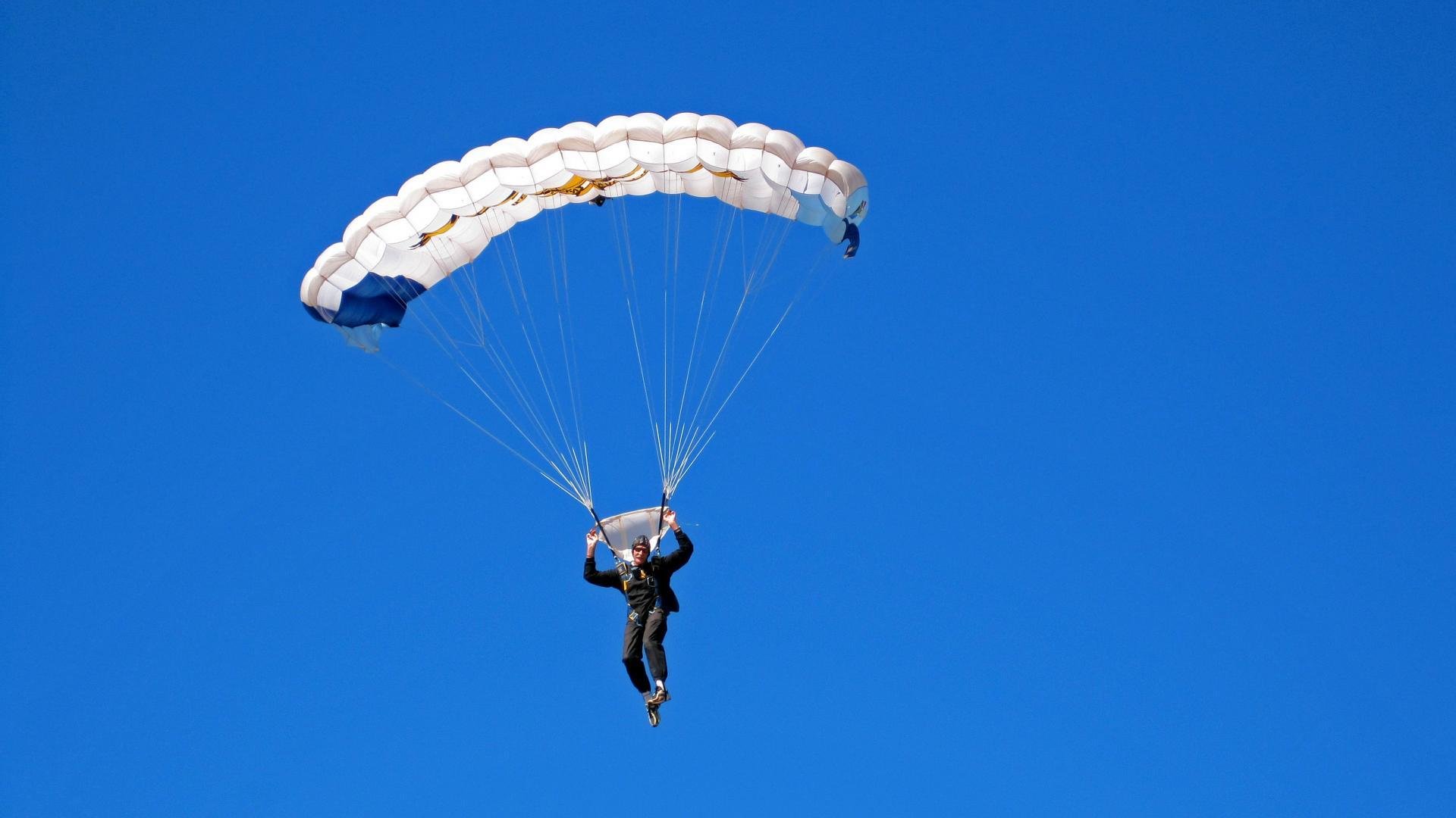 哈登连连飙分火箭新生再起，哈登参加火箭合练